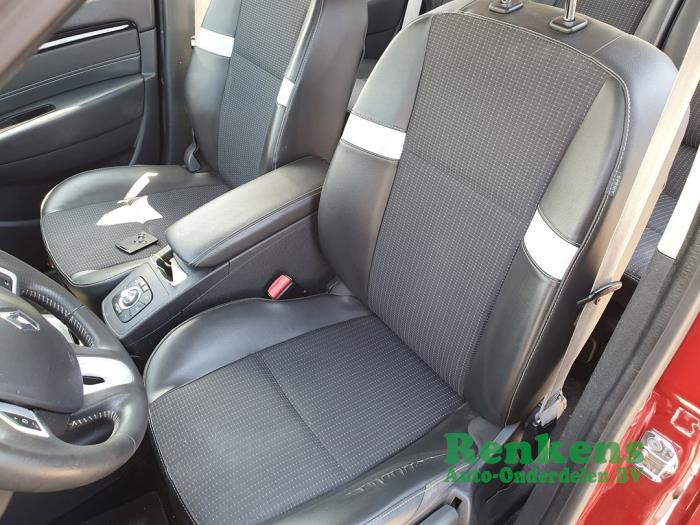 Renault Scénic III 2.0 16V CVT Sloopvoertuig (2012, Rood)