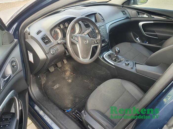 Opel Insignia Sports Tourer 1.6 Turbo 16V Ecotec Sloopvoertuig (2010, Blauw)