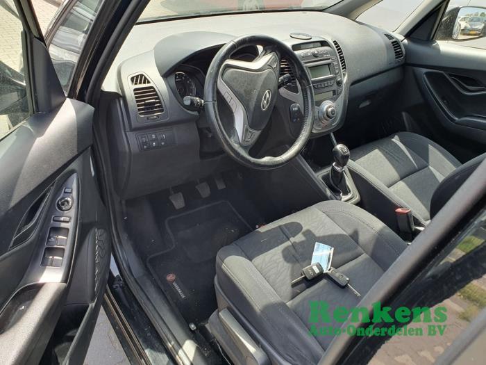 Hyundai iX20 1.4i 16V Sloopvoertuig (2013, Zwart)