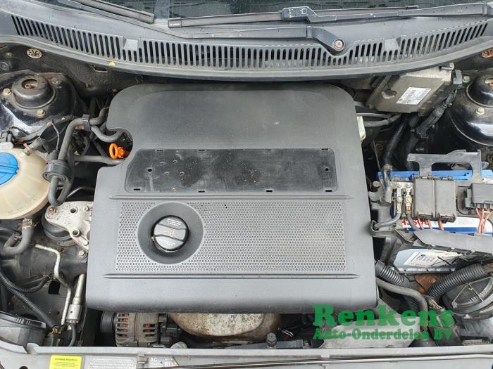 Volkswagen Polo IV 1.4 16V 75 Sloopvoertuig (2006, Zwart)