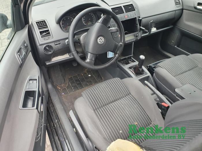 Volkswagen Polo IV 1.4 16V 75 Sloopvoertuig (2006, Zwart)