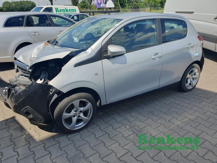 Peugeot 108 1.0 12V Sloopvoertuig (2015, Zilver)