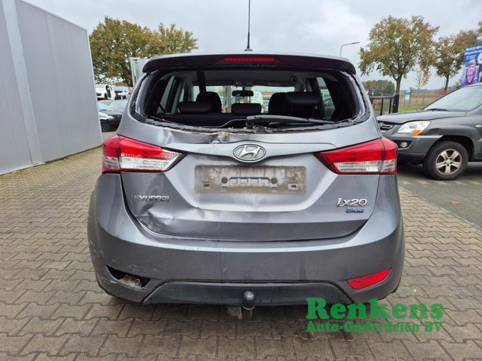 Hyundai iX20 1.6i 16V Sloopvoertuig (2011, Grijs)