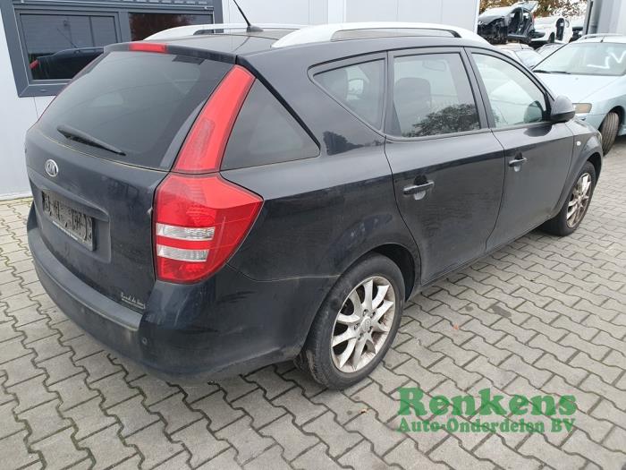 Kia Cee'd Sporty Wagon 1.6 CVVT 16V Sloopvoertuig (2008, Zwart)