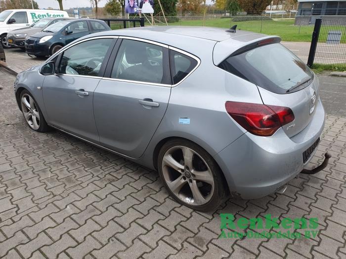 Opel Astra J 1.6 Turbo 16V Sloopvoertuig (2010, Grijs)