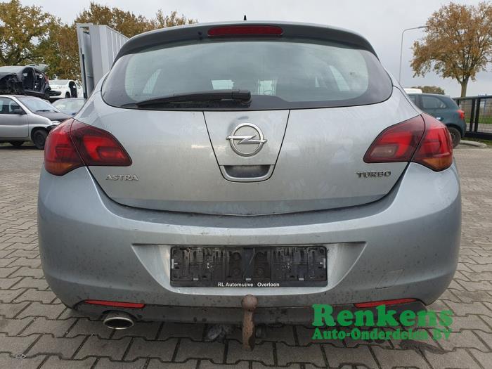 Opel Astra J 1.6 Turbo 16V Sloopvoertuig (2010, Grijs)