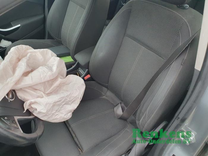 Opel Astra J 1.6 Turbo 16V Sloopvoertuig (2010, Grijs)