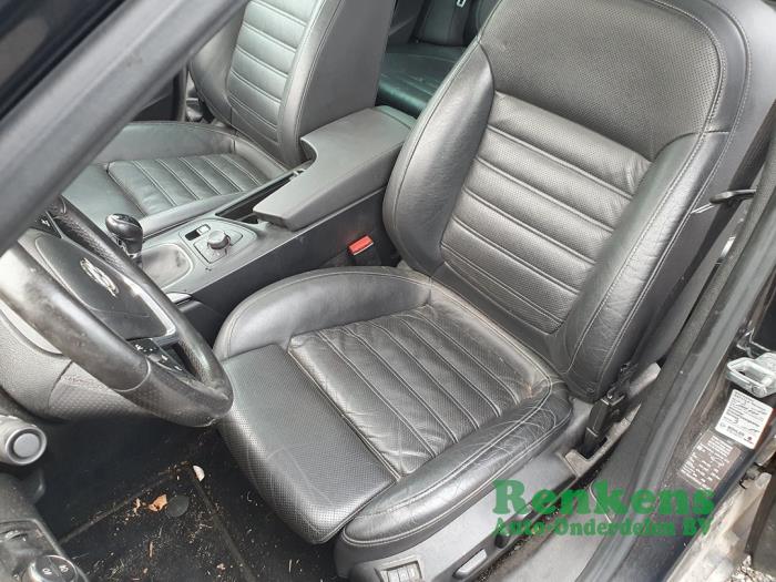 Opel Insignia Sports Tourer 2.0 Turbo 16V 4x4 Ecotec Sloopvoertuig (2010, Zwart)