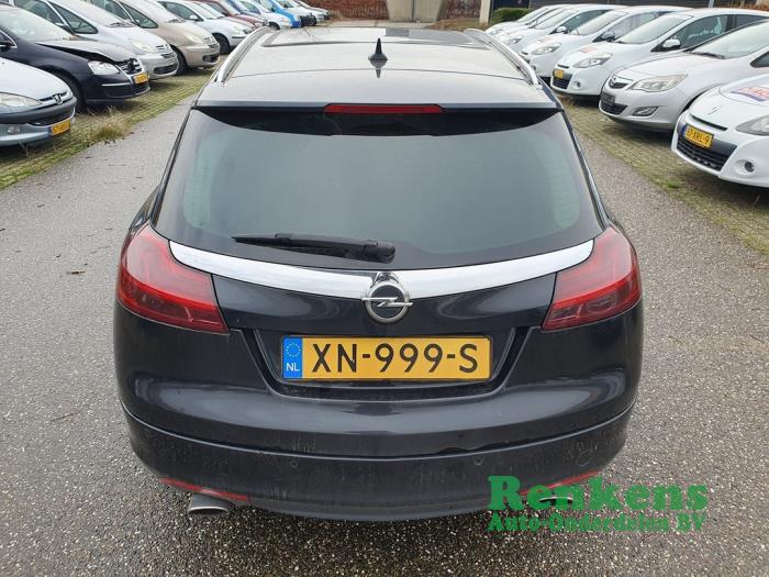 Opel Insignia Sports Tourer 2.0 Turbo 16V 4x4 Ecotec Sloopvoertuig (2010, Zwart)