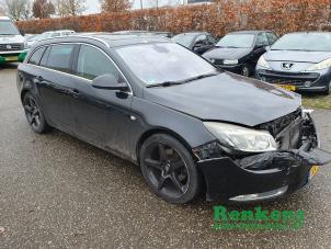 Opel Insignia Sports Tourer 2.0 Turbo 16V 4x4 Ecotec Sloopvoertuig (2010, Zwart)