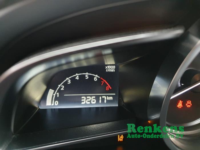Mazda 2 1.5 SkyActiv-G 90 Sloopvoertuig (2023, Metallic, Rood)