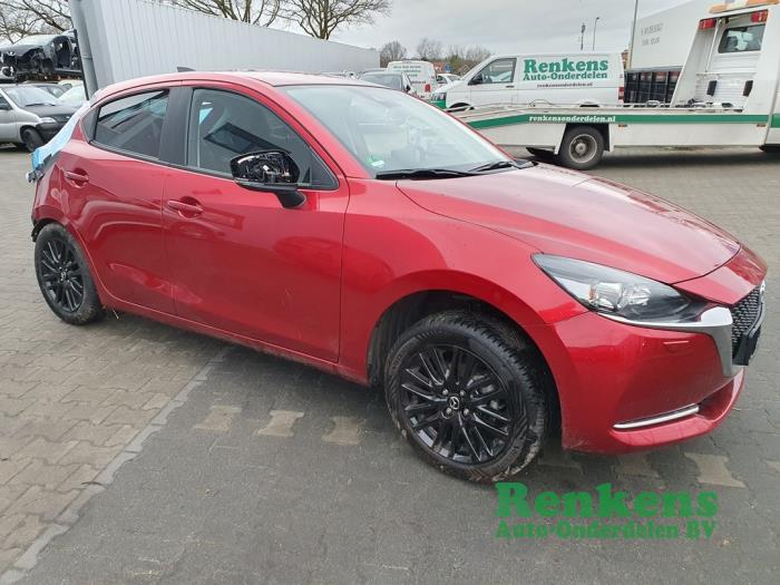 Mazda 2 1.5 SkyActiv-G 90 Sloopvoertuig (2023, Metallic, Rood)