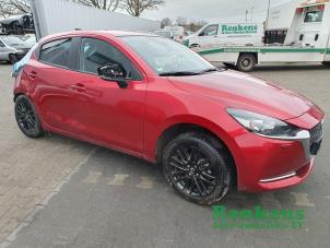 Mazda 2 1.5 SkyActiv-G 90 Sloopvoertuig (2023, Metallic, Rood)