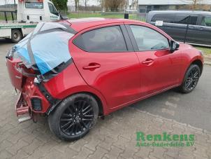 Mazda 2 1.5 SkyActiv-G 90 Sloopvoertuig (2023, Metallic, Rood)