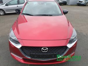 Mazda 2 1.5 SkyActiv-G 90 Sloopvoertuig (2023, Metallic, Rood)