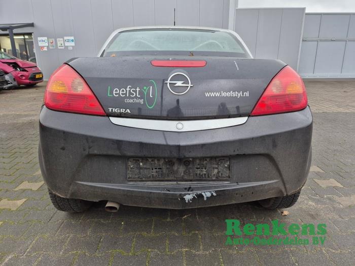 Opel Tigra Twin Top 1.4 16V Sloopvoertuig (2005, Zwart)