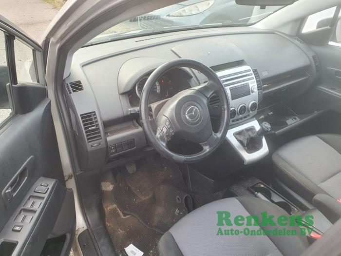 Mazda 5 1.8i 16V Sloopvoertuig (2006, Beige)