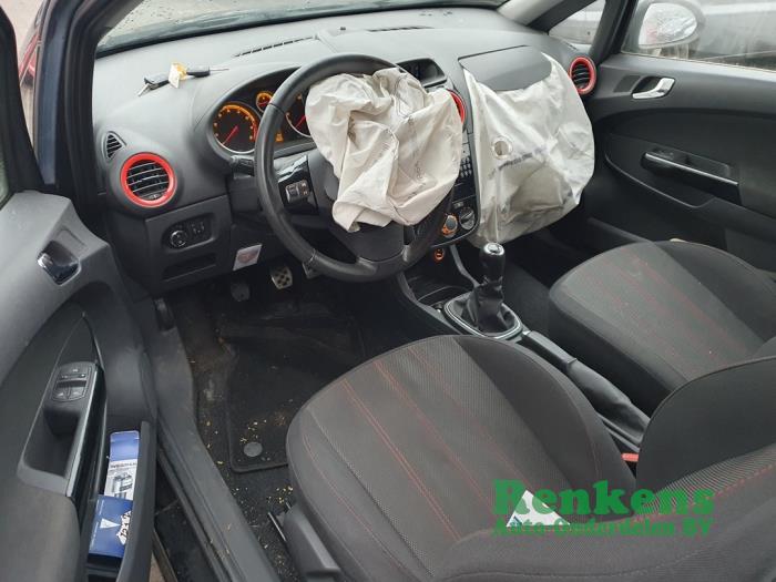 Opel Corsa D 1.4 16V Twinport Sloopvoertuig (2010, Zwart)