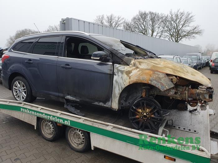 Ford Focus 3 Wagon 1.0 Ti-VCT EcoBoost 12V 125 Sloopvoertuig (2013, Donker, Grijs)