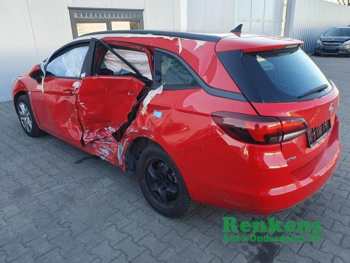 Opel Astra K Sports Tourer 1.6 CDTI 110 16V Sloopvoertuig (2017, Rood)