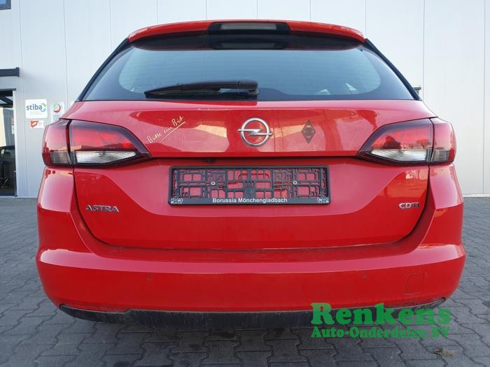 Opel Astra K Sports Tourer 1.6 CDTI 110 16V Sloopvoertuig (2017, Rood)