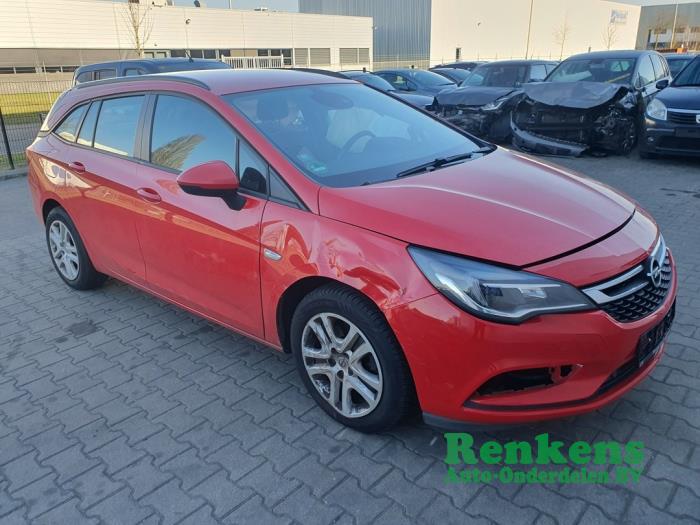 Opel Astra K Sports Tourer 1.6 CDTI 110 16V Sloopvoertuig (2017, Rood)