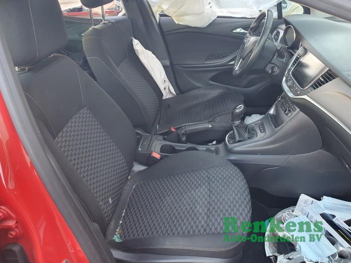 Opel Astra K Sports Tourer 1.6 CDTI 110 16V Sloopvoertuig (2017, Rood)