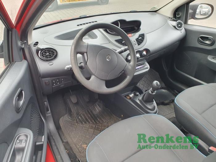 Renault Twingo II 1.2 16V Sloopvoertuig (2012, Rood)