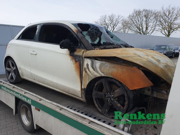 Audi A1 1.4 TFSI 16V 122 Sloopvoertuig (2011, Wit)