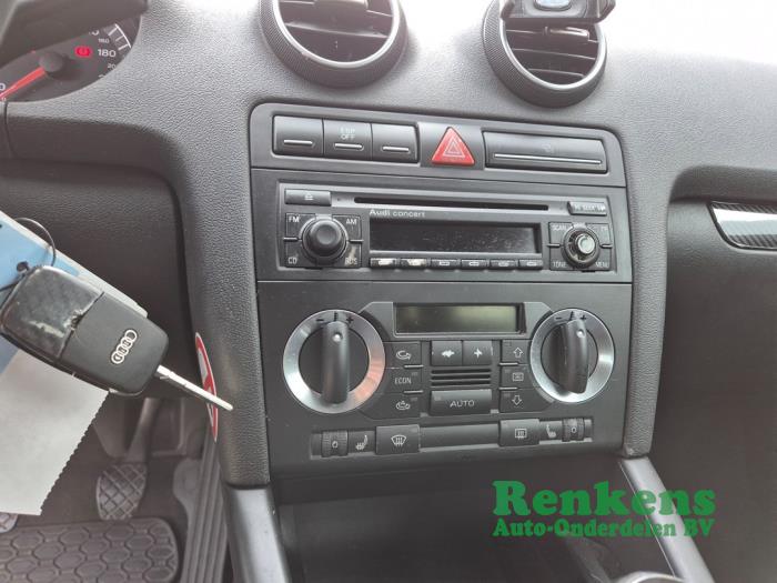 Audi A3 2.0 16V FSI Sloopvoertuig (2003, Blauw)