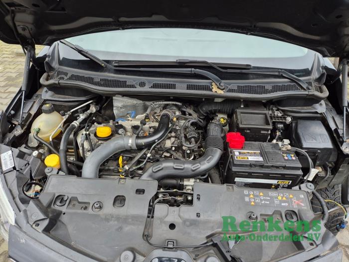 Renault Captur 1.2 TCE 16V EDC Sloopvoertuig (2016, Zwart)