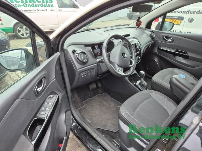 Renault Captur 1.2 TCE 16V EDC Sloopvoertuig (2016, Zwart)