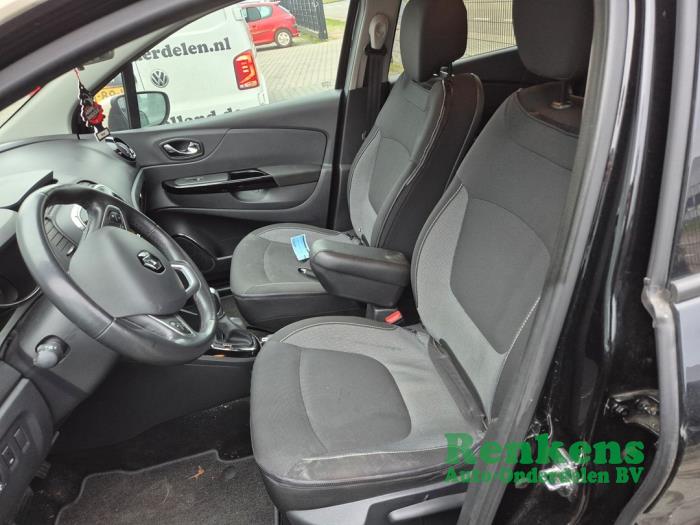 Renault Captur 1.2 TCE 16V EDC Sloopvoertuig (2016, Zwart)