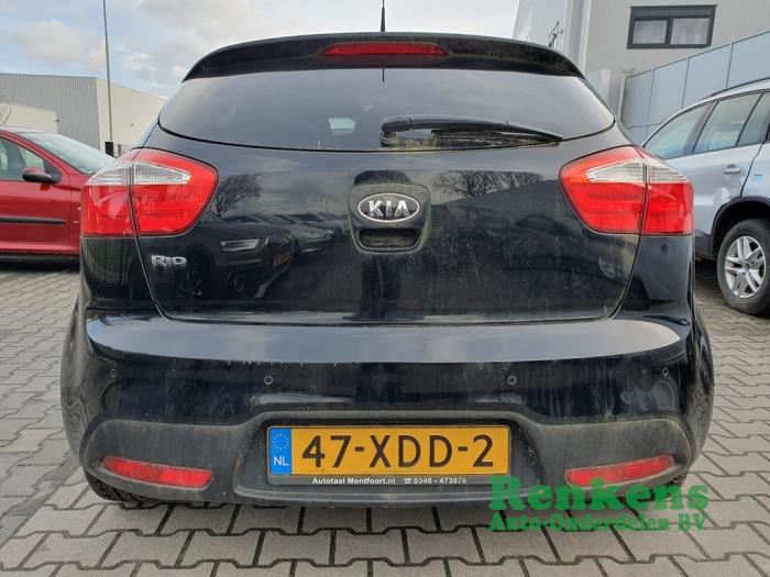 Kia Rio III 1.1 CRDi VGT 12V Sloopvoertuig (2012, Zwart)