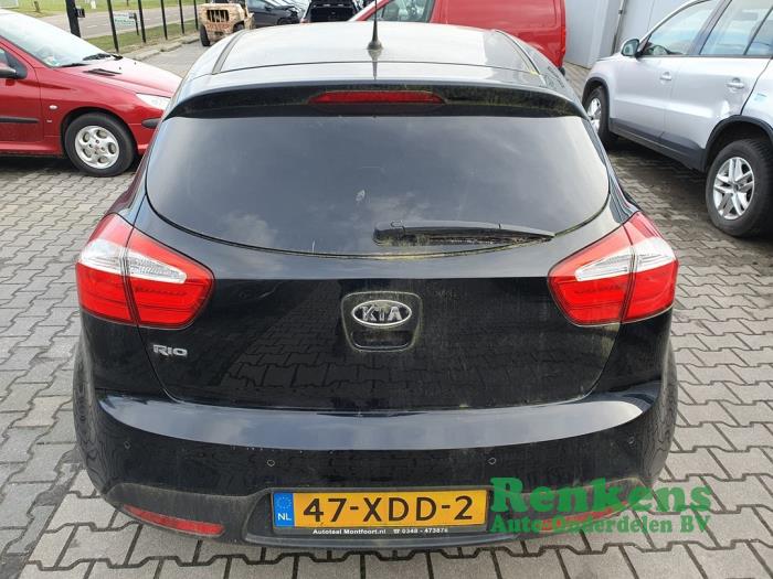Kia Rio III 1.1 CRDi VGT 12V Sloopvoertuig (2012, Zwart)