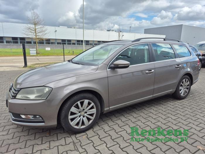 Volkswagen Passat Variant 1.4 TSI 16V Sloopvoertuig (2011, Bruin)
