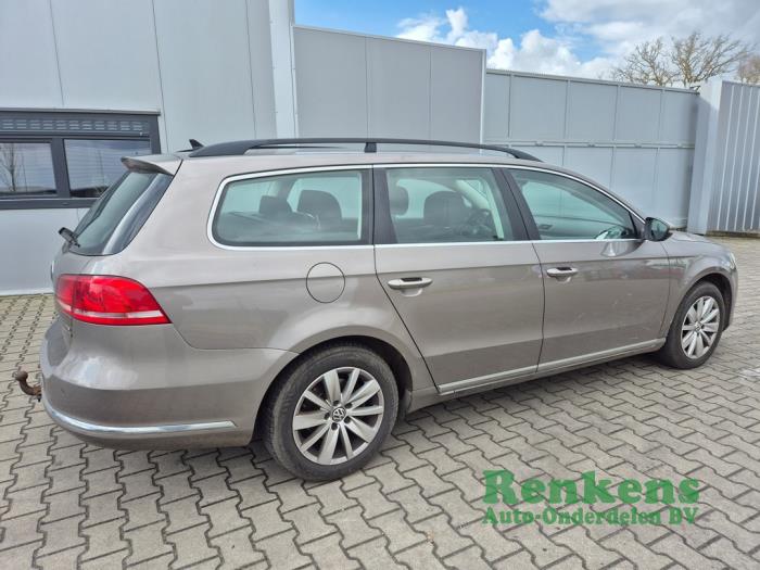 Volkswagen Passat Variant 1.4 TSI 16V Sloopvoertuig (2011, Bruin)