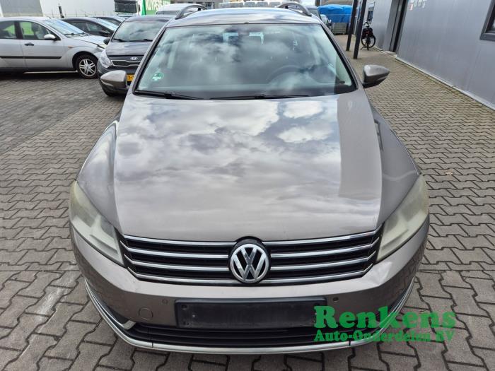 Volkswagen Passat Variant 1.4 TSI 16V Sloopvoertuig (2011, Bruin)