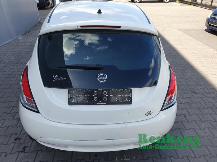 Lancia Ypsilon 1.2 Bi-Fuel Sloopvoertuig (2017, Wit)