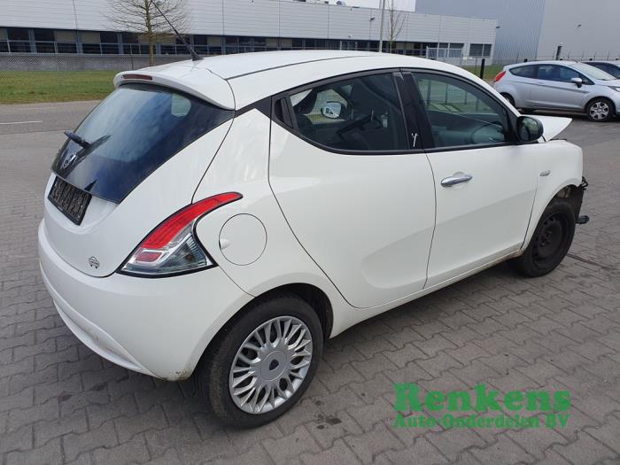 Lancia Ypsilon 1.2 Bi-Fuel Sloopvoertuig (2017, Wit)