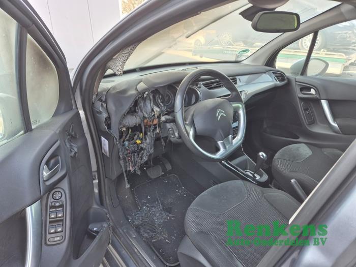 Citroen C3 1.6 16V VTi 120 Sloopvoertuig (2015, Grijs)