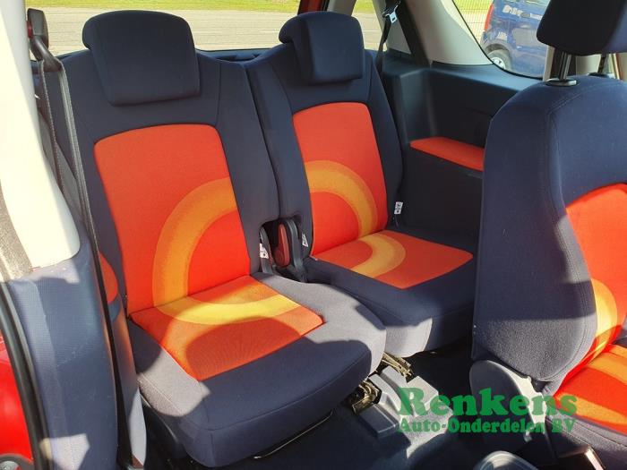 Peugeot 1007 1.6 GTI,Gentry 16V Sloopvoertuig (2005, Rood)