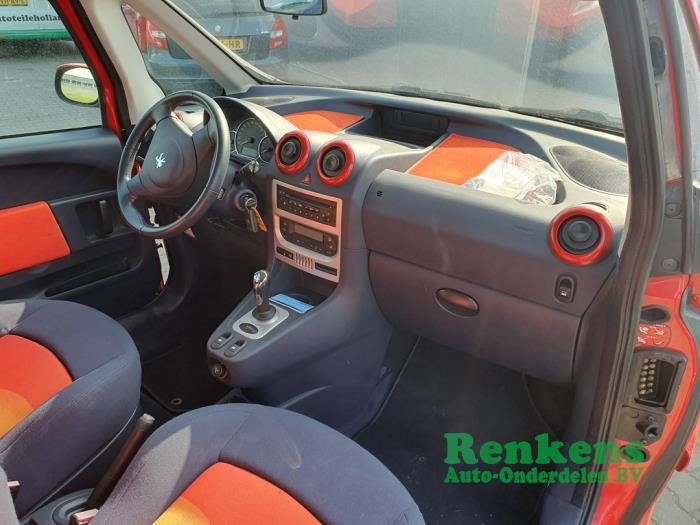 Peugeot 1007 1.6 GTI,Gentry 16V Sloopvoertuig (2005, Rood)