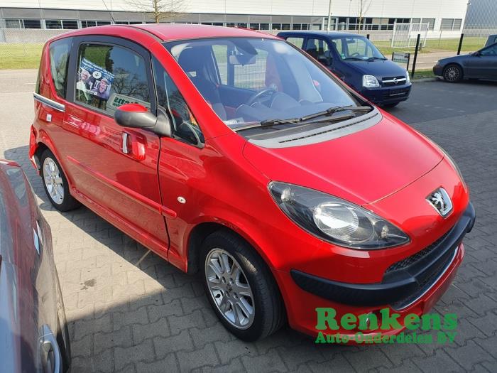 Peugeot 1007 1.6 GTI,Gentry 16V Sloopvoertuig (2005, Rood)
