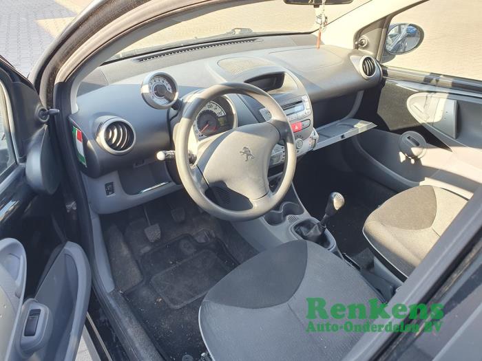 Peugeot 107 1.0 12V Sloopvoertuig (2011, Zwart)