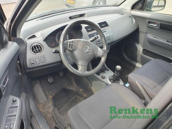 Suzuki Swift 1.3 VVT 16V Sloopvoertuig (2008, Zwart)