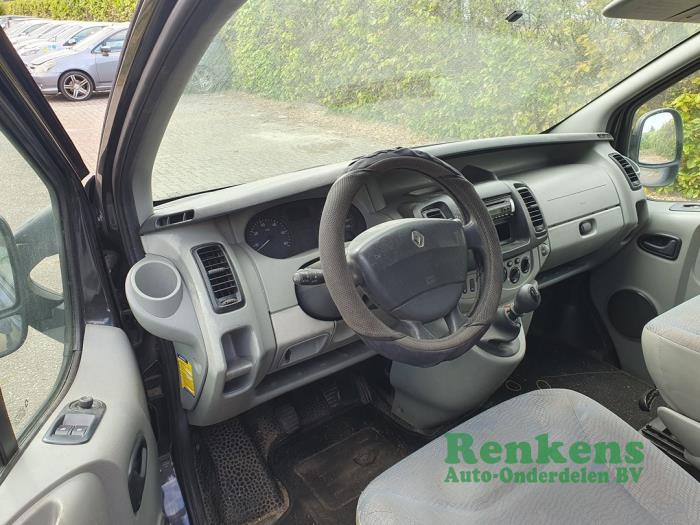 Renault Trafic New 1.9 dCi 82 16V Sloopvoertuig (2006, Zwart)