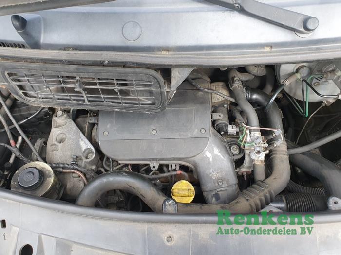 Renault Trafic New 1.9 dCi 82 16V Sloopvoertuig (2006, Zwart)