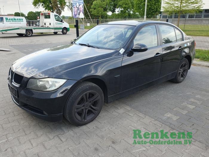 BMW 3 serie 318i 16V Sloopvoertuig (2007, Zwart)
