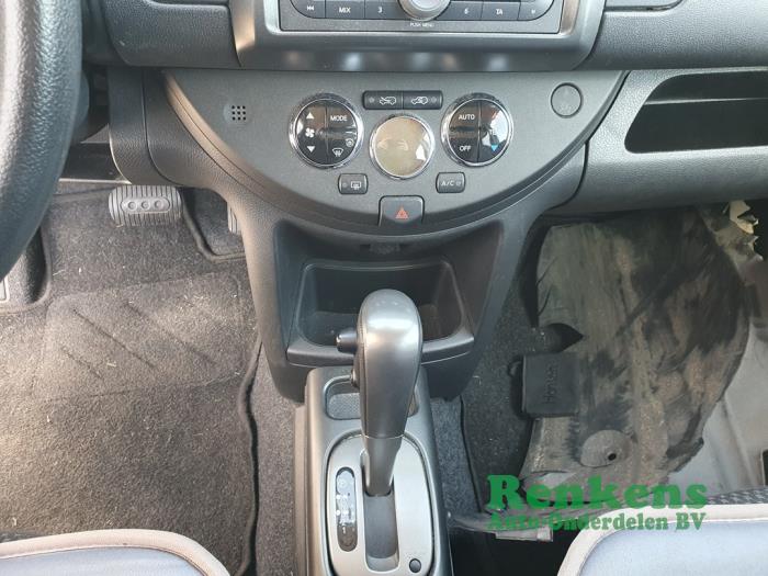 Nissan Note 1.6 16V Sloopvoertuig (2006, Zilvergrijs)